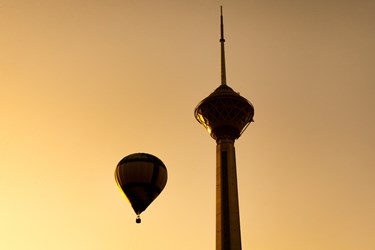 پرواز بالن فراز برج میلاد