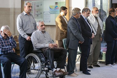 سردار محمدرضا نقدی معاون هماهنگ‌کننده سپاه و محسن رضایی عضو مجمع تشخیص مصلحت نظام در مراسم بزرگداشت مادر شهید اسماعیل دقایقی