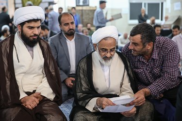 حضور حجت الاسلام عبدالله حاجی صادقی نماینده ولی فقیه در سپاه مراسم بزرگداشت مادر فرمانده شجاع و دلاور لشکر بدر دوران دفاع مقدس سرلشکر پاسدار شهید اسماعیل دقایقی