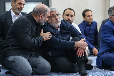 حضور سردار اسماعیل قاآنی فرمانده نیروی قدس سپاه در مراسم بزرگداشت مادر فرمانده شجاع و دلاور لشکر بدر دوران دفاع مقدس سرلشکر پاسدار شهید اسماعیل دقایقی