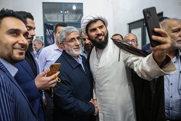 حضور سردار اسماعیل قاآنی فرمانده نیروی قدس سپاه در مراسم بزرگداشت مادر فرمانده شجاع و دلاور لشکر بدر دوران دفاع مقدس سرلشکر پاسدار شهید اسماعیل دقایقی