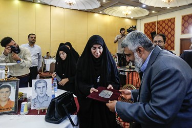 تجلیل از خانواده های شهدا