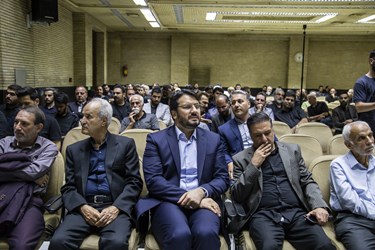 مهرداد بذرپاش وزیر راه و شهرسازی درمراسم ترحیم پدر مصطفی صابرخراسانی