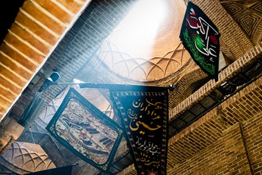 سیاهی های نصب شده در بازار تهران