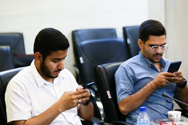 خبرنگاران حاضر در نشست خبری امیرابراهیم رسولی سخنگوی شورای ائتلاف نیروهای انقلاب اسلامی