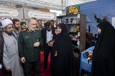بازدید سردار سرلشکر حسین سلامی فرمانده کل سپاه پاسداران از اختتامیه نمایشگاه عملکرد و پیشرفت تحقق محله اسلامی بسیج