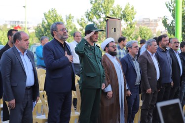 اهتزاز پرچم محرم در نجف‌آباد