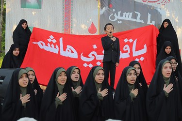 اهتزاز پرچم محرم در نجف‌آباد