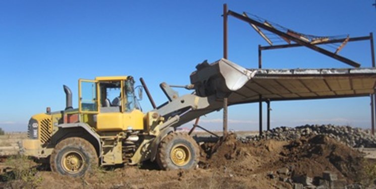 تخریب ۱۲ بنای غیرمجاز در اراضی شهرستان تاکستان