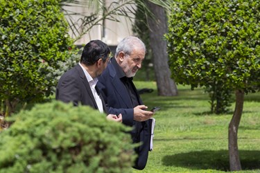 عباس علی‌آبادی وزیر صنعت، معدن و تجارت در حاشیه جلسه هیات دولت
