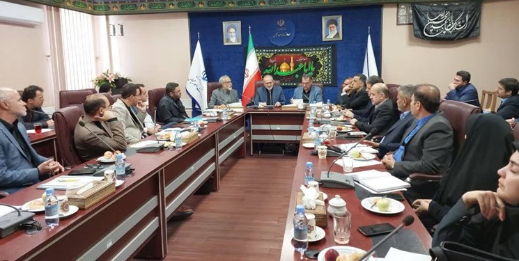 حسینی: معاونان پارلمانی دستگاه‌های دولتی به‌موقع سوالات و شبهات را پاسخ دهند
