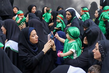 مراسم شیرخوارگان حسینی در چهارباغ  اصفهان