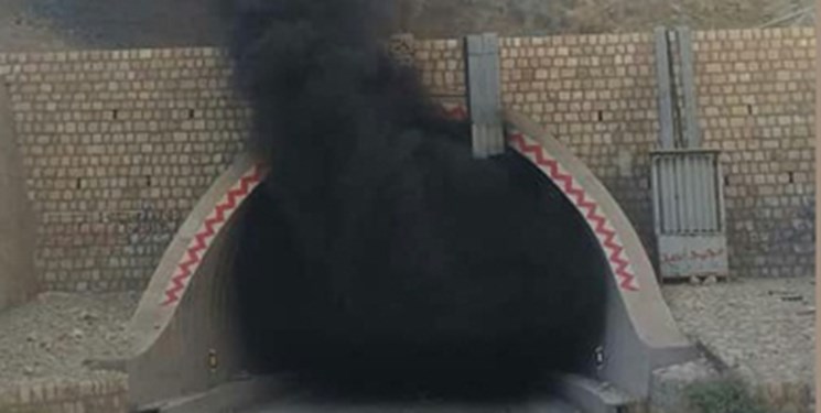 حریق تانکر سوخت در تونل تنگه زاغ هرمزگان با 5 مصدوم
