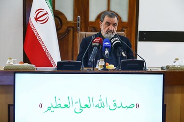نشست محسن رضایی دبیر شورای عالی هماهنگی اقتصادی سران قوا با اصحاب رسانه 