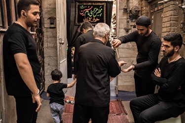 این خانه عزادار حسین است
