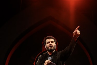 مداحی میثم مطیعی شب ششم ماه محرم در هیأت آئین حسینی