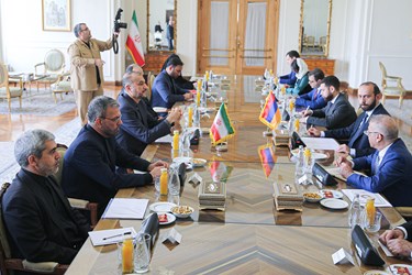  دیدارآرارات میرزویان وزیر امور خارجه ارمنستان  با حسین امیرعبدالهیان وزیر امور خارجه