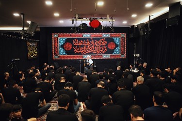 روضه خوانی حجت‌الاسلام و المسلمین اهری در روضه خانگی موکب  الحسین