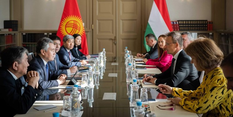 برگزاری سومین نشست شورای راهبردی قرقیزستان و مجارستان
