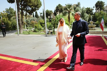 استقبال حسین  امير عبداللهيان وزیر امور خارجه از نجلاءمنقوش وزير امور خارجه لیبی
