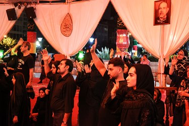 اجرای تعزیه ماه محرم در میدان هفتم تیر تهران 