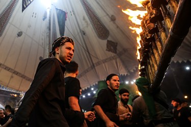 مشعل ‎گردانی شب تاسوعا دولت آباد