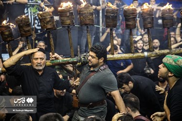 Torch-Carrying Ritual Held in Tehran
