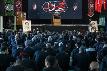 حضور پرشور مردم در مراسم عزاداری روز تاسوعا دانشگاه تهران