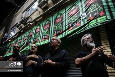 Mourners Mark Tasua of Imam Hossein (AS) in Tehran