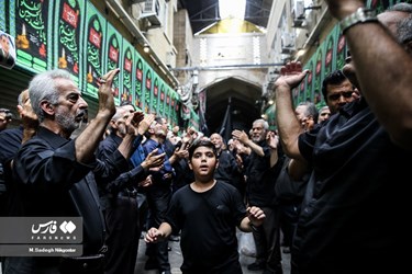 Mourners Mark Tasua of Imam Hossein (AS) in Tehran
