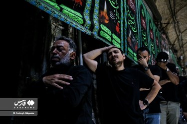 Mourners Mark Tasua of Imam Hossein (AS) in Tehran