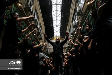 Mourners Mark Tasua of Imam Hossein (AS) in Tehran