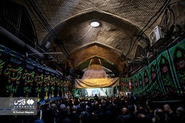 Mourners Mark Tasua of Imam Hossein (AS) in Tehran
