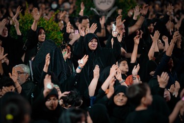 عزاداری شام غریبان در هیات ریحانه الحسین