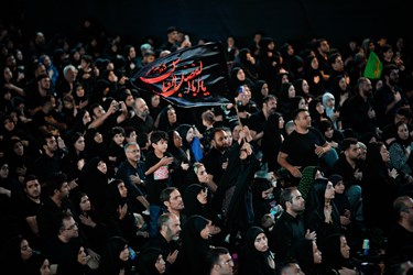 عزاداری شام غریبان در هیات ریحانه الحسین