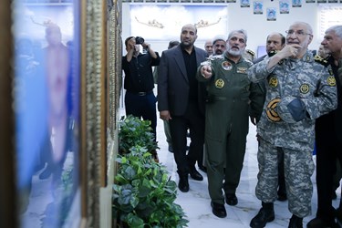 بازدید فرماندهان از موزه دفاع مقدس هوانیروز 