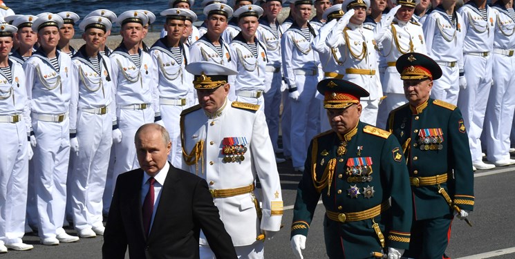 پوتین: 30 کشتی جنگی به ناوگان نیروی دریایی روسیه اضافه می‌شود