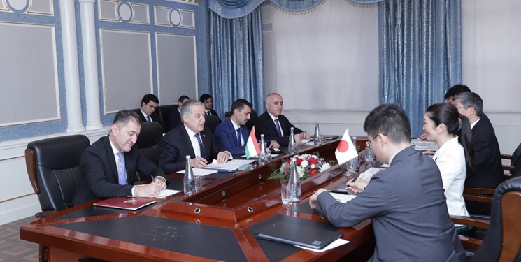 تقویت روابط محور رایزنی مقامات تاجیکستان و ژاپن