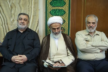 محمد حسن قدیری ابیانه، حجت الاسلام علی محمدی سیرت مسئول نمایندگی ولی فقیه در نیروی قدس سپاه و سردار حسین اشتری در مجلس ترحیم آیت‌الله حاج شیخ یدالله رحیمیان