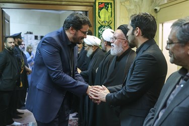 مهرداد بذرپاش وزیر راه و شهرسازی در مجلس ترحیم آیت‌الله حاج شیخ یدالله رحیمیان