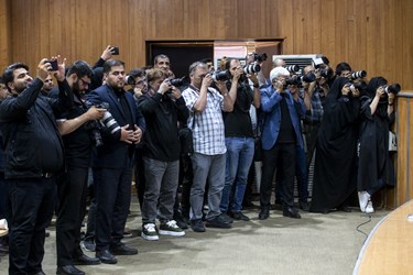 حضور عکاسان در همایش پیشرفت ایران قوی با خبرنگاران امیدآفرین