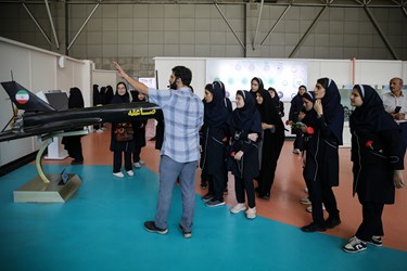 بازدید دانش آموزان از پارک ملی هوافضا تهران