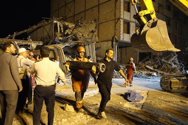  عملیات آواربرداری ریزش چند ساختمان در جنوب تهران 