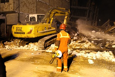  عملیات آواربرداری ریزش چند ساختمان در جنوب تهران 