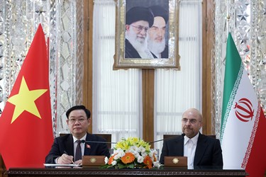 دیدار رییس مجلس ویتنام با قالیباف