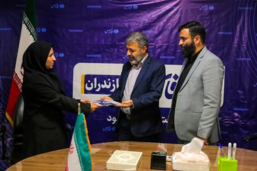 دیدار مسؤولان استانی از خبرگزاری فارس مازندران به مناسبت روز خبرنگار