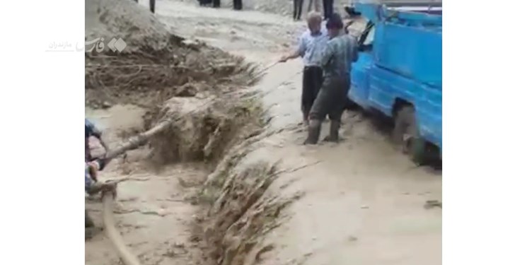 سیل راه دسترسی روستای «گریوده» بابل را بست + فیلم