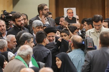 ورود سید ابراهیم رئیسی رئیس جمهور به همایش بزرگداشت شهدای مدافع حرم