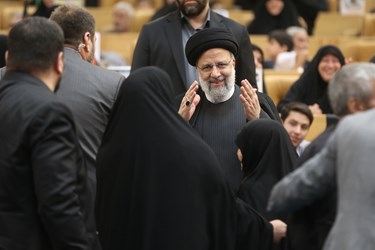 ورود سید ابراهیم رئیسی رئیس جمهور به همایش بزرگداشت شهدای مدافع حرم