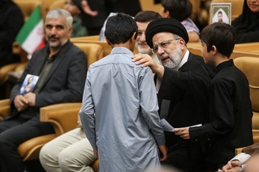 همایش بزرگداشت شهدای مدافع حرم